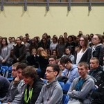 Rekolekcje dla młodzieży w elbląskiej Hali CSB
