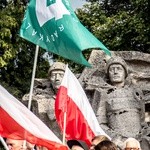 Goń z pomnika bolszewika - pikieta w Lidzbarku Warmińskim