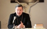 Abp Kupny: Trzeba zawiesić wszelką walkę polityczną