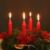 Na adwentowym wieńcu płoną już cztery świece. Dopełnia się czas Adwentu, a co z naszymi sercami?