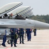Sondaż: Ponad połowa Polaków gotowa zapłacić wyższe podatki w celu dozbrojenia armii