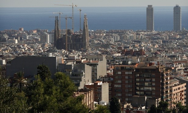 Hiszpania kieruje dodatkowe siły policyjne do Katalonii