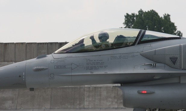 Amerykanie gotowi szkolić ukraińskich pilotów na F-16