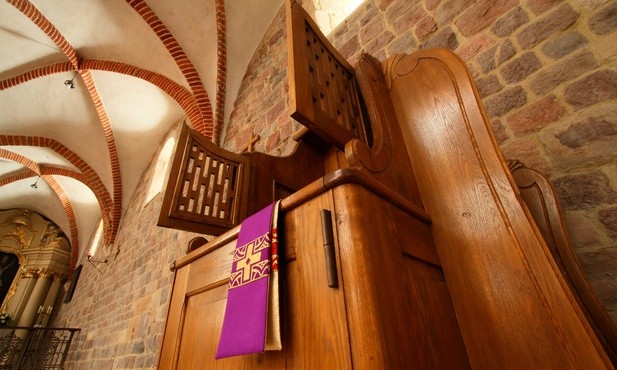 Noc konfesjonałów w całej Polsce - ostatni dzwonek na spowiedź przed świętami