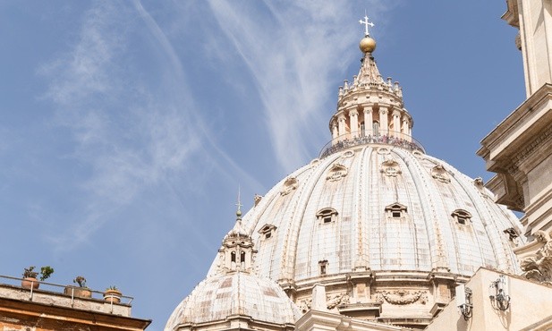 Watykan zaniepokojony łamaniem przez władze ChRL porozumienia w sprawie nominacji biskupów