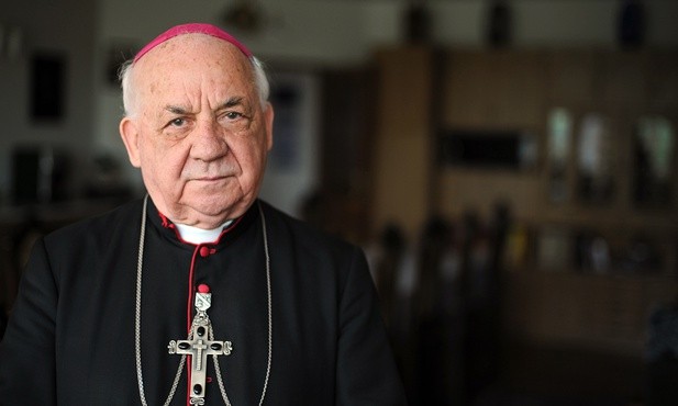Polak wśród pięciu najstarszych biskupów świata