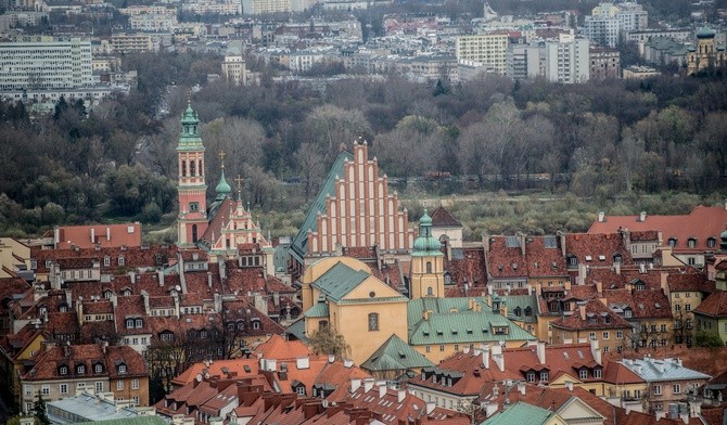 Archidiecezja warszawska odpowiada na zarządzenie prezydenta Warszawy, eliminujące symbole religijne w urzędach