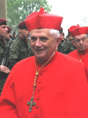 Kardynałowi Ratzingerowi grożono śmiercią po krytyce teologii wyzwolenia