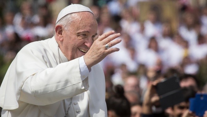 Papież przekazał 25 tys. euro na walkę z głodem