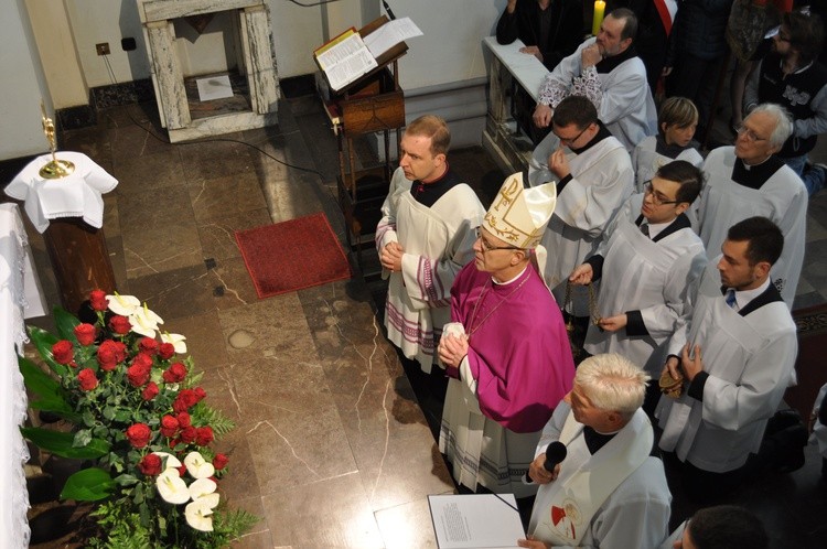 Relikwie św. Jana Pawła II w Płocku Radziwiu
