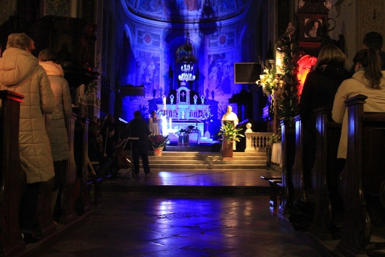 Droga Światła w katedrze