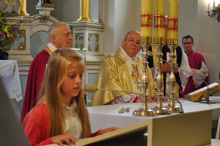 Papieskie dziękczynienie w Karniewie