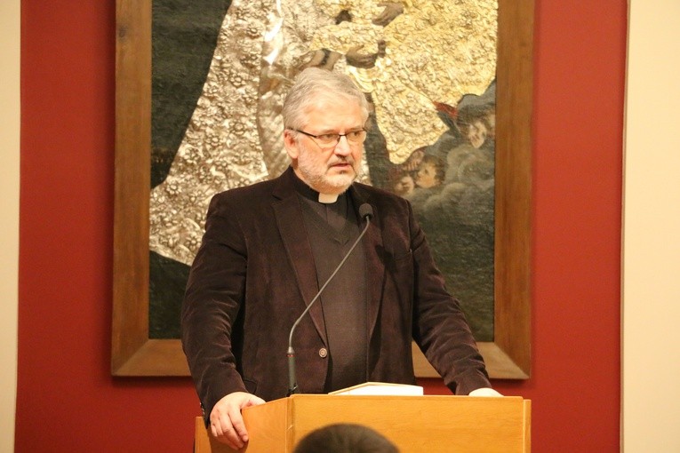 Płock. Ksiądz prof. Robert Skrzypczak w seminarium