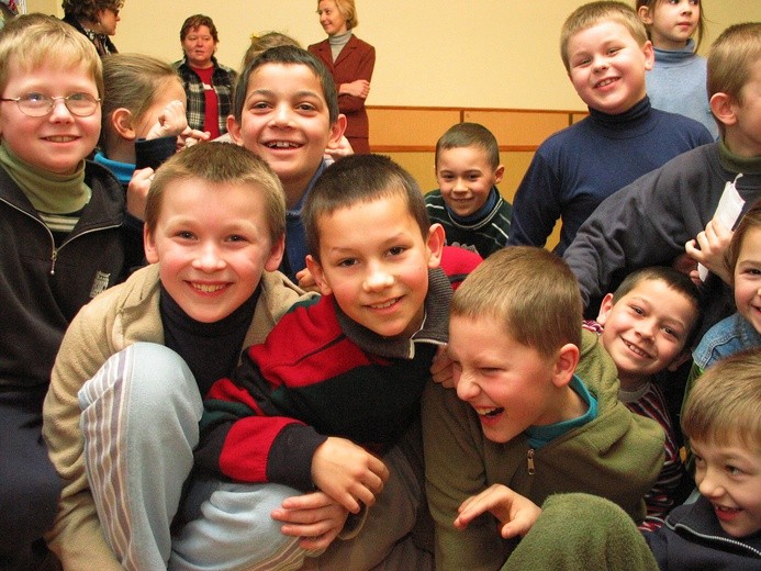 KE krytycznie o zniesieniu obowiązku szkolnego dla 6-latków w Polsce