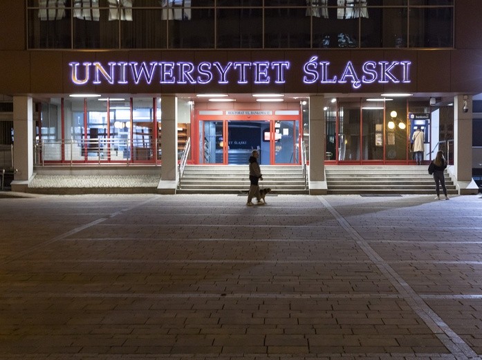 Największe śląskie uczelnie wyższe przygotowują się do kontynuowania zdalnych zajęć