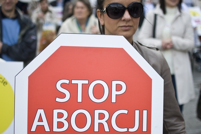 Pół miliona podpisów pod inicjatywą "Zatrzymaj Aborcję"
