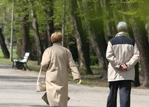 Pozytywnie o projekcie ustawy obniżającym wiek emerytalny
