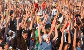 Ich celem miały być wielkie skupiska ludzi, m. in pielgrzymki