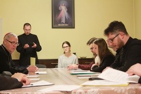 Zwieńczeniem dziękczynienia za peregrynację relikwii świętego z Rostkowa było spotkanie Młodzieżowej Rady Duszpasterskiej Diecezji Płockiej