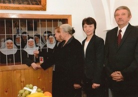 Brat i siostra bł. ks. Jerzego Popiełuszki, wraz z najbliższymi, w klasztorze mniszek Klarysek Kapucynek
