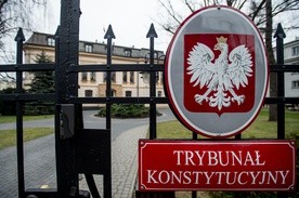 "Rzeczpospolita": Osoby niebędące sędziami pisały projekty orzeczeń Trybunału Konstytucyjnego
