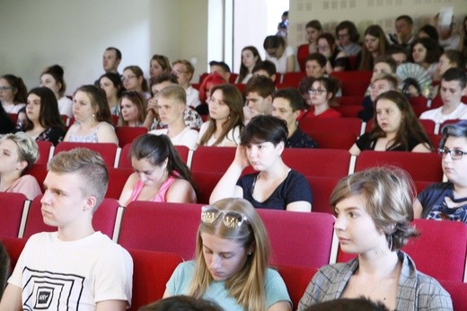 Panel dyskusyjny dla młodzieży w Gliwicach