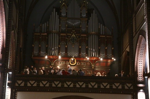 Liturgia Wigilii Paschalnej w gliwickiej katedrze