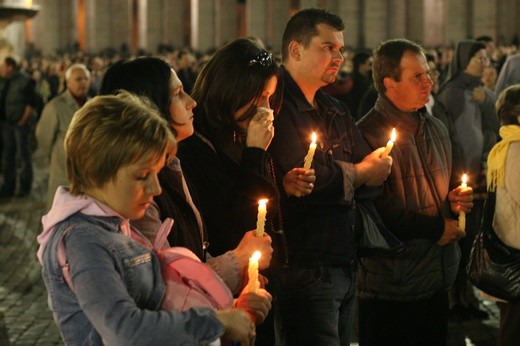 2 IV 2005. Rzym, Watykan, Plac św. Piotra