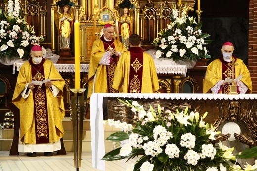 Msza z konsekracją krzyżma i olejów