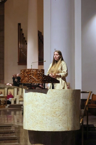 Liturgia Wielkiego Piątku w katedrze Chrystusa Króla