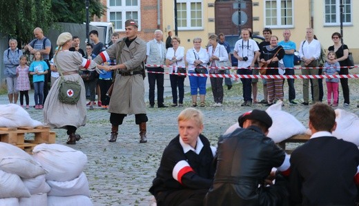 Barykada 44 czyli Powstanie Warszawskie w Elblągu