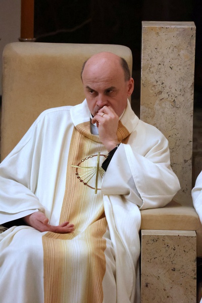 Msza krzyżma świetego w katedrze