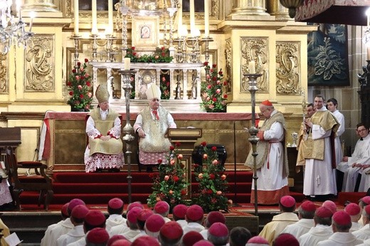 Ingres abp. Marka Jędraszewskiego do katedry na Wawelu