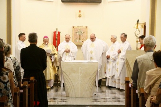 Konsekracja ołtarza w Małgorzatce [ZDJĘCIA]