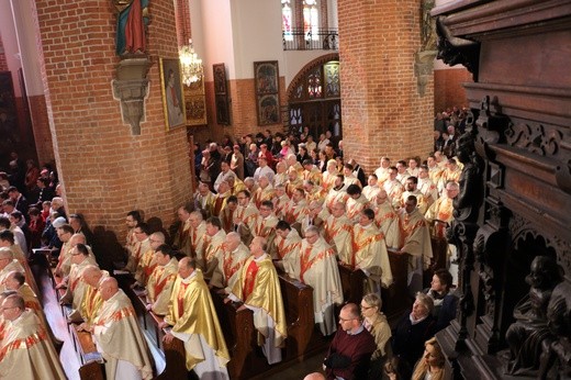 Święcenia biskupie ks. Wojciecha Skibickiego cz. I