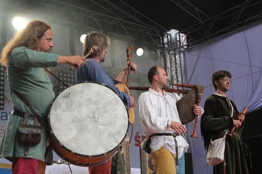 ŚDM w Płocku. Inscenizacja chrztu Mieszka I