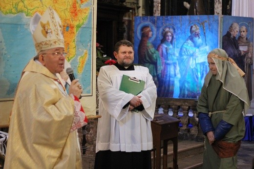 Mali kolędnicy w Płocku