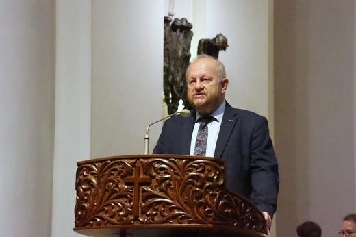 Pracownicy ochrony zdrowia w katedrze