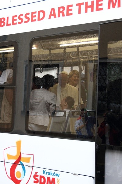 Papież Franciszek w tramwaju