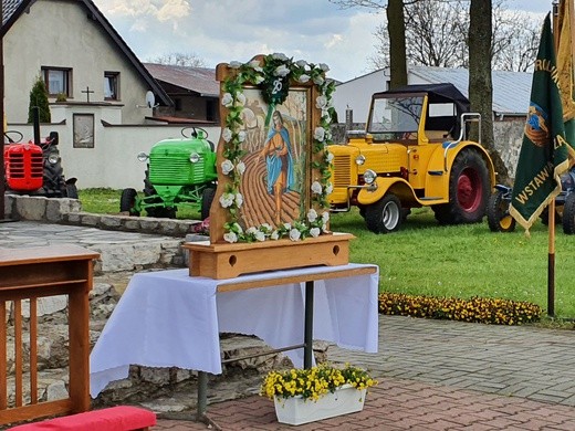 Pielgrzymka rolników do Lubecka i parada zabytkowych traktorów