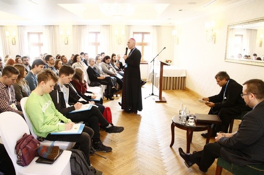 Konferencja krajowa programu "Młodzi na Progu"