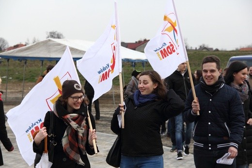 Wolontariusze ŚDM na Campus Misericoridiae