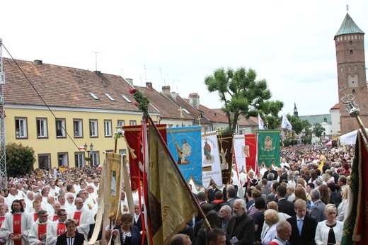 Pułtusk. Msza św. na rozpoczęcie nawiedzenia. Cz. 1