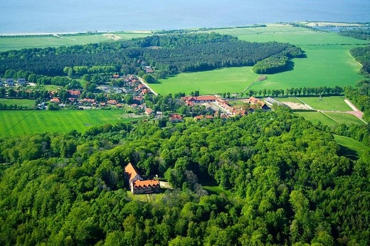 Klasztor na kadyńskim wzgórzu