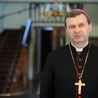 Bp Bronakowski: Kościół nie może milczeć wobec prób wprowadzania ideologii niszczącej rodzinę