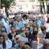 Abp Wiktor Skworc zaprasza kobiety do Piekar Śląskich