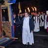 Moment przybycia ikony Jasnogórskiej do parafii św. Leonarda