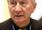 Kard. Parolin: aby osiągnąć pokój trzeba "rozbroić język"