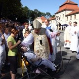 Kard. Dziwisz w obiektywie "Gościa Niedzielnego"