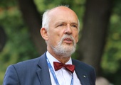 J. Korwin-Mikke o utworzeniu nowej partii